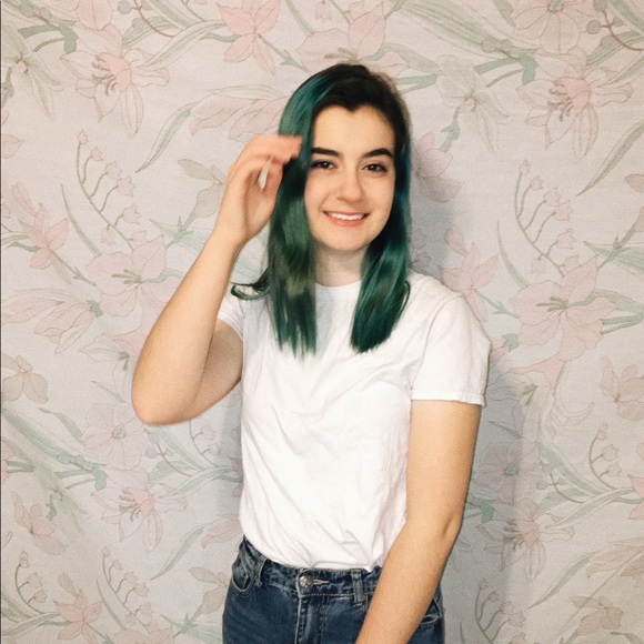 Meet your Posher, Lily - Picture 1 of 1